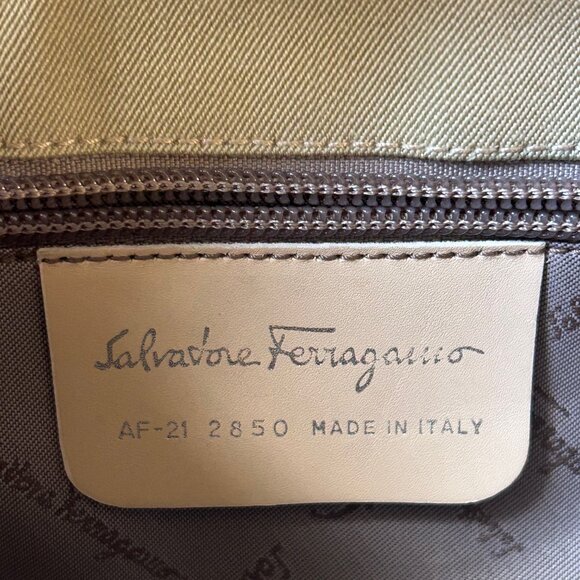 Salvatore Ferragamo CANVAS Vintage Giancini Shoulder Bag Beige - Picture 5 of 10